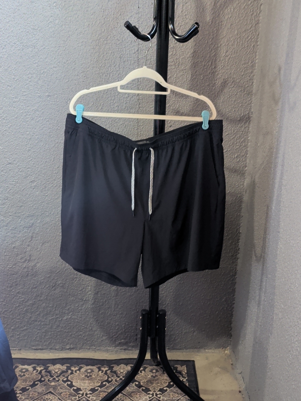Men's Black Athletic Drawstring Shorts with Side Pockets